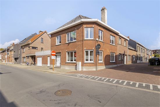 Te Renoveren Meergezinswoning met Garage