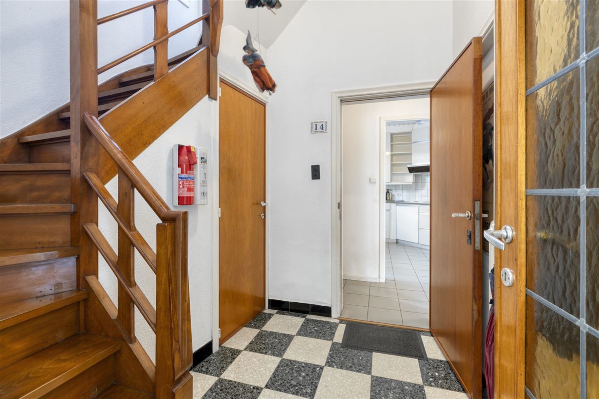 Te Renoveren Meergezinswoning met Garage