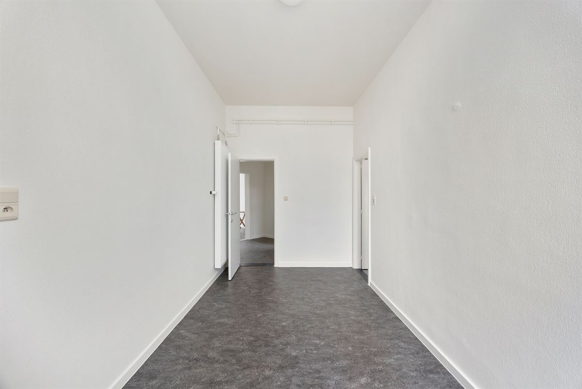Instapklaar appartement aan de Dageraadplaats