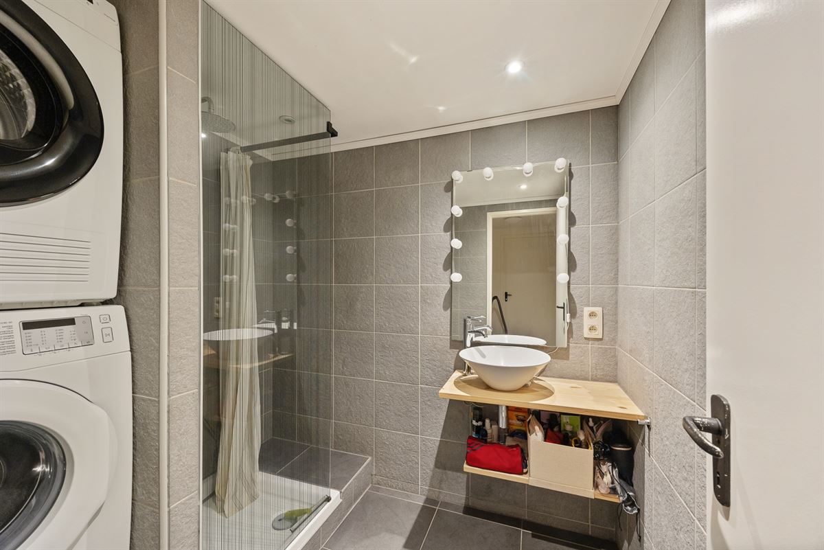 Lichtrijk Appartement met Panoramisch Uitzicht op Antwerpen