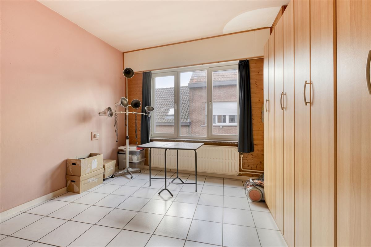 Te Renoveren Meergezinswoning met Garage