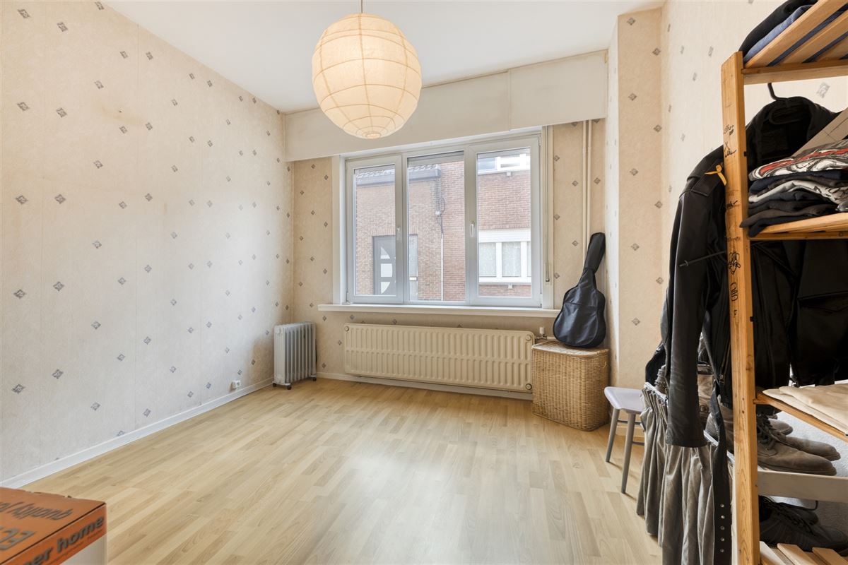 Te Renoveren Meergezinswoning met Garage