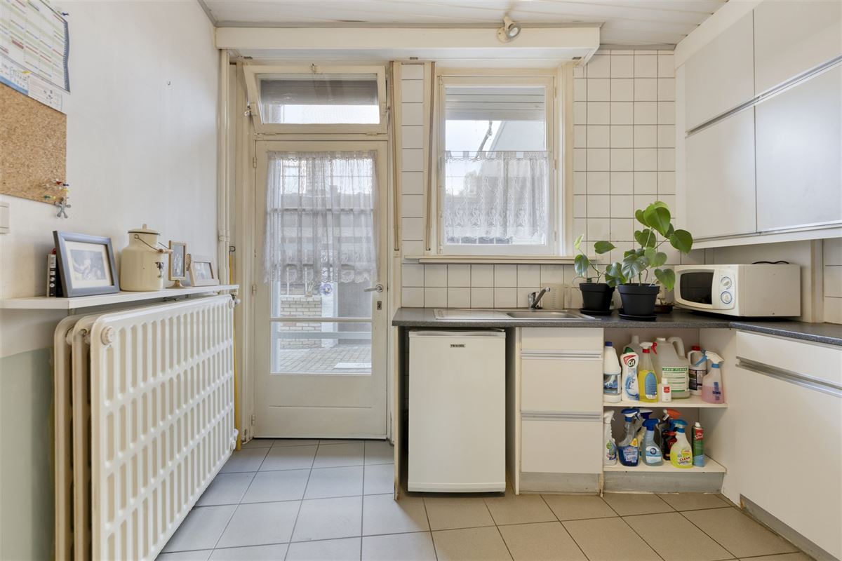 Te Renoveren Meergezinswoning met Garage