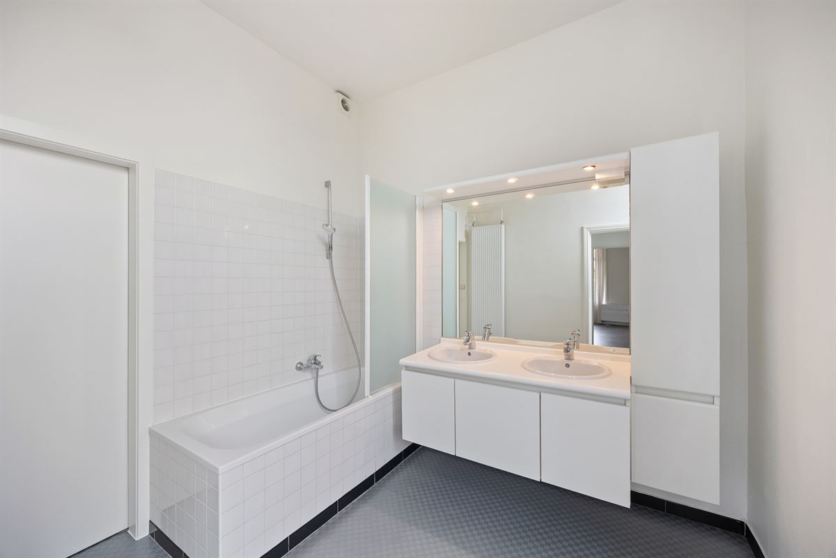 Instapklaar appartement aan de Dageraadplaats
