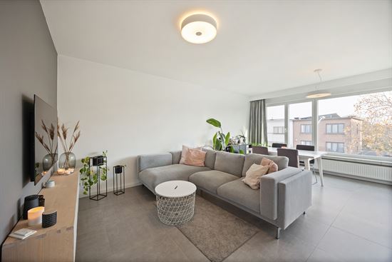 Instapklaar Appartement met 2 Slaapkamers, Terras en Garage