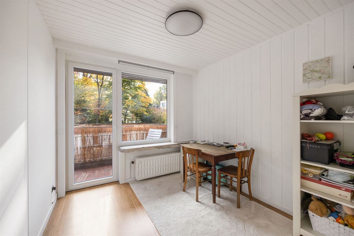 Instapklaar Appartement met Terras en Garage