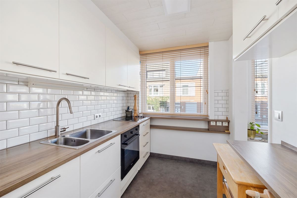Instapklaar Appartement met Terras en Garage