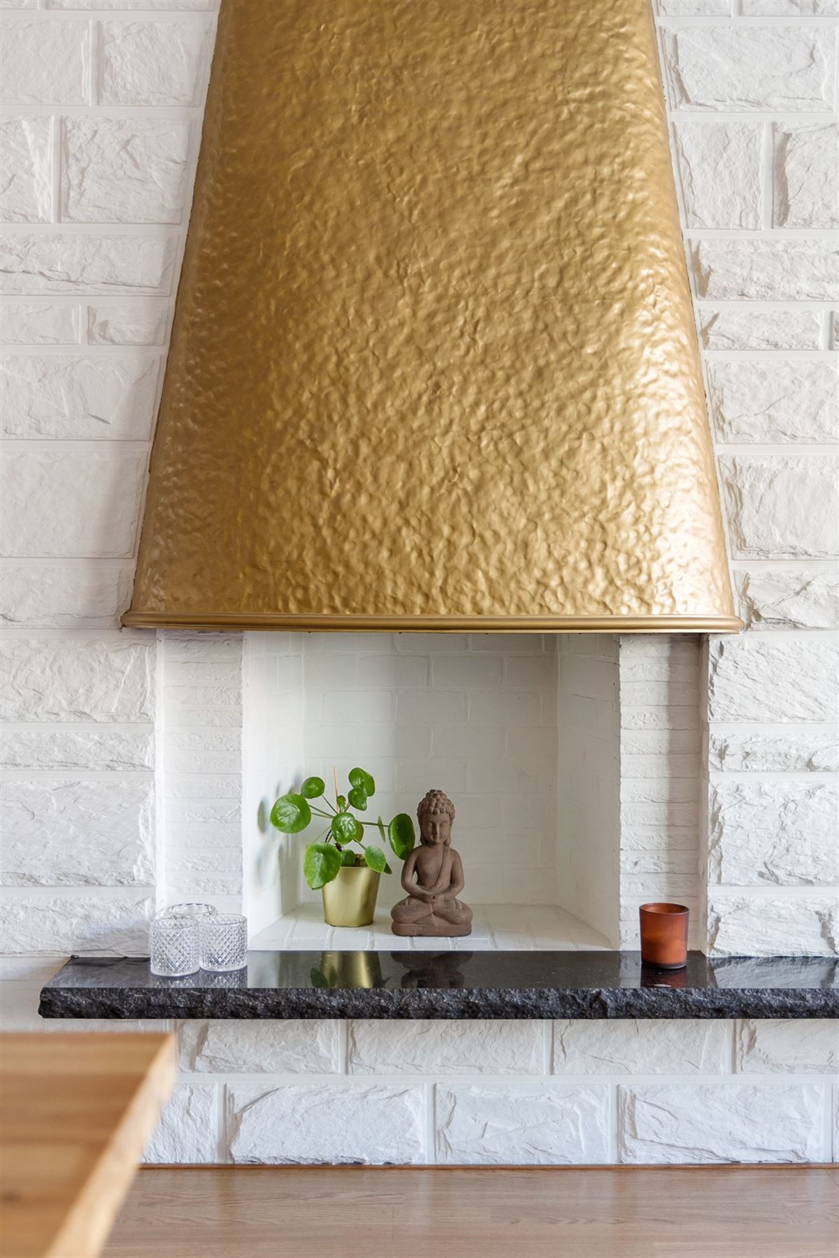 Instapklaar Appartement met Terras en Garage