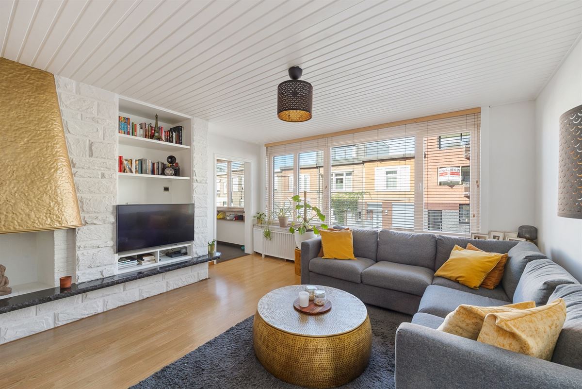 Instapklaar Appartement met Terras en Garage