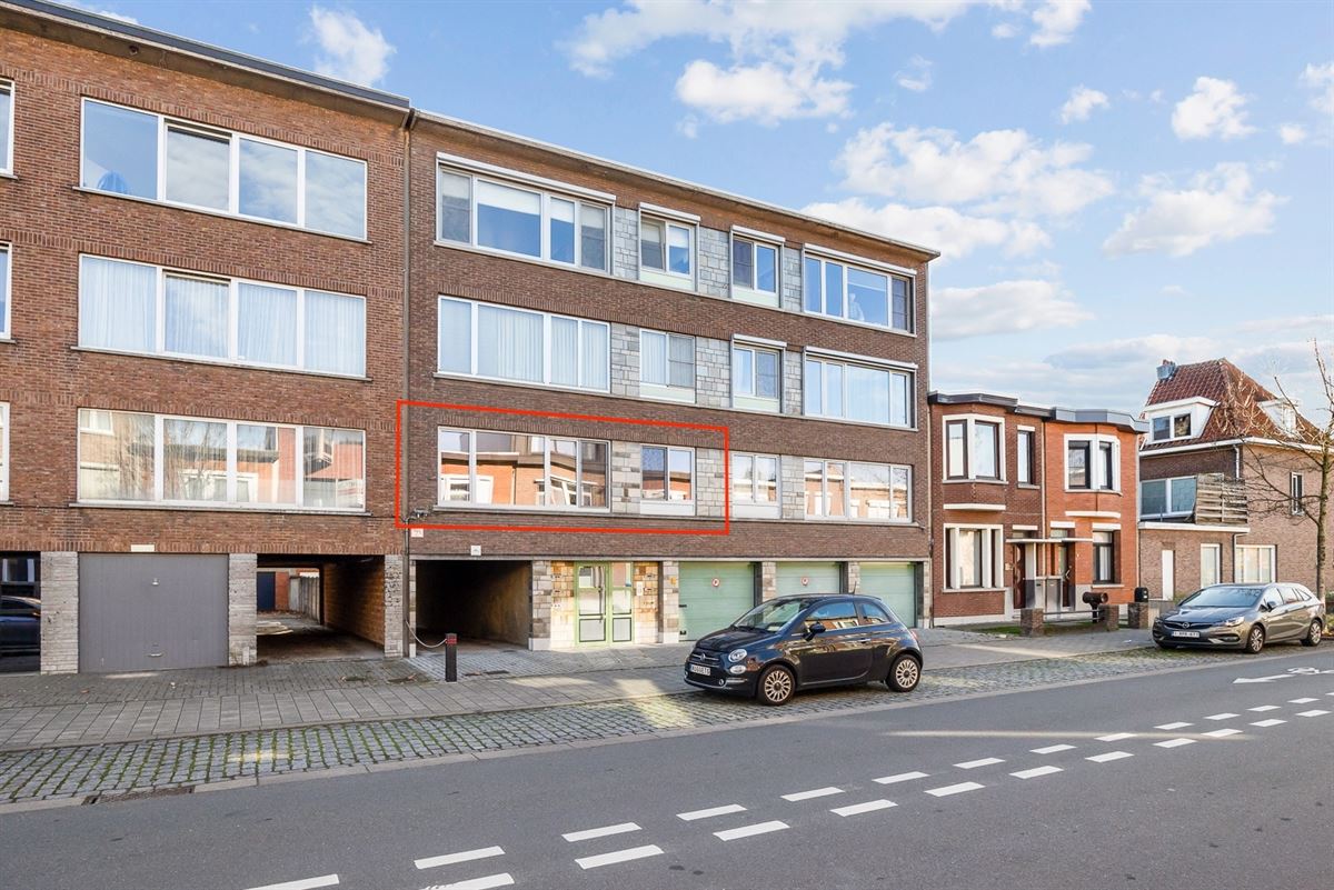 Instapklaar Appartement met Terras en Garage