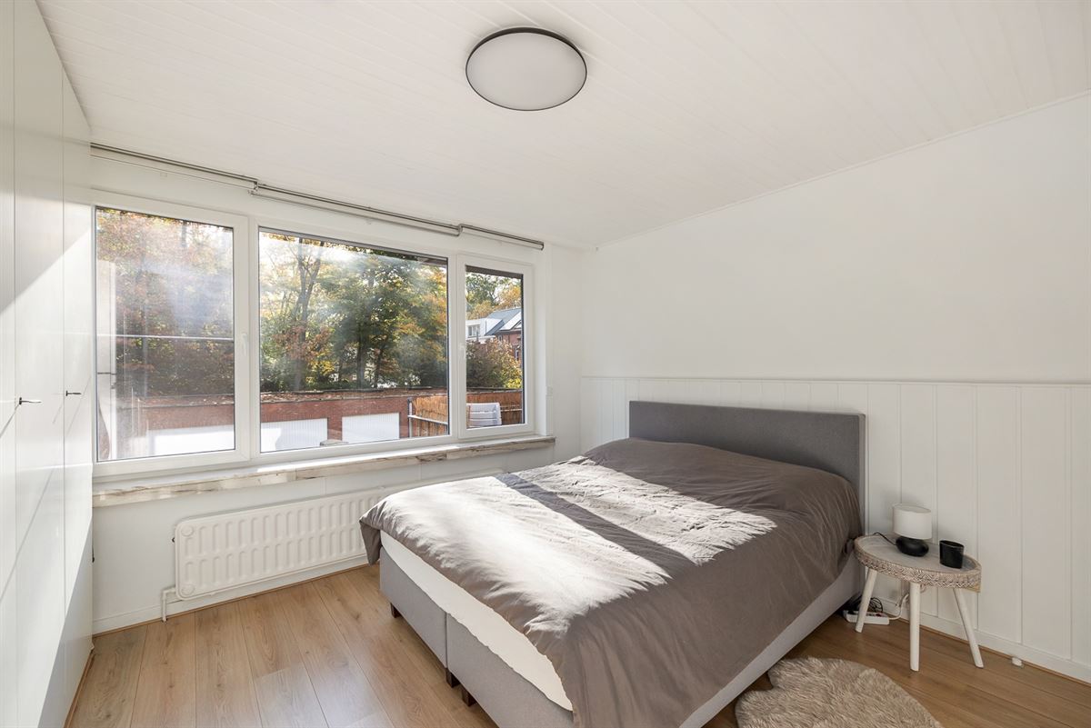 Instapklaar Appartement met Terras en Garage