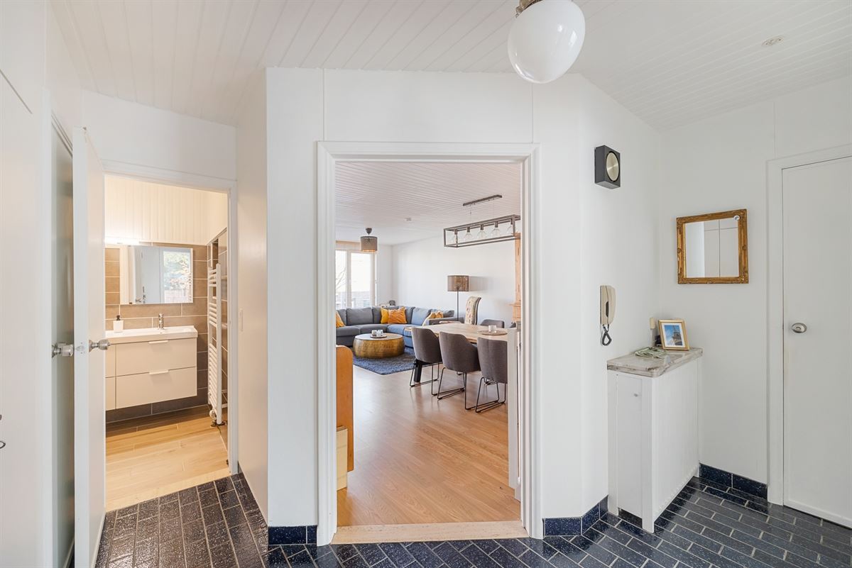 Instapklaar Appartement met Terras en Garage