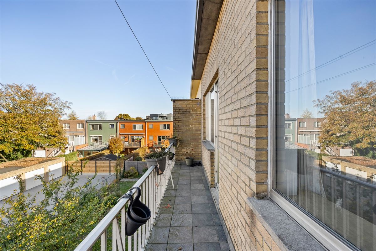 Rustig Gelegen Appartement met 2 Terrassen en Garage