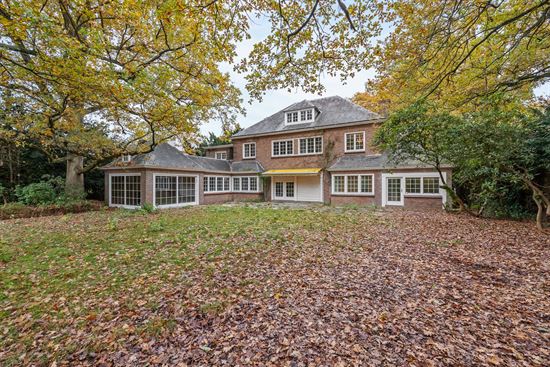 Karaktervolle Villa 1951 met Zuidwestgerichte Tuin