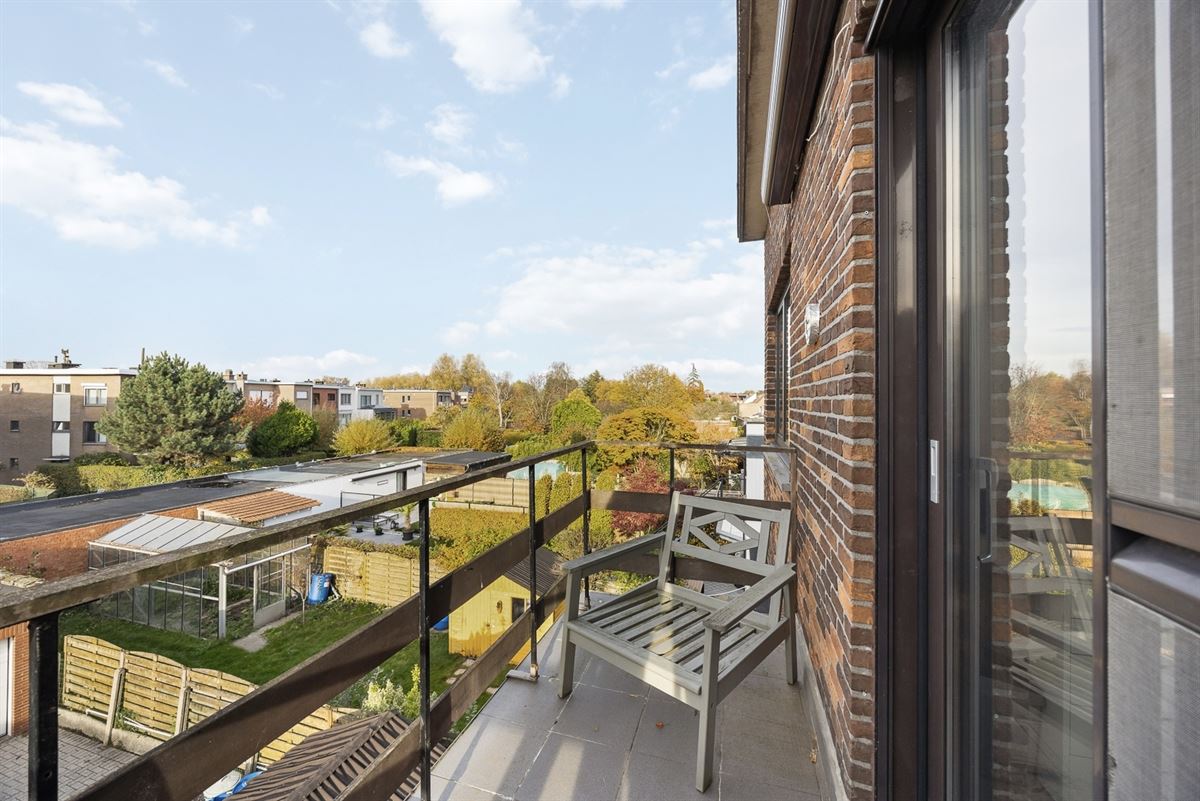 Instapklaar Appartement met 2 Slaapkamers, Terras en Garage