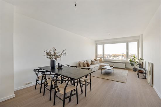 Gerenoveerd appartement met panoramisch uitzicht