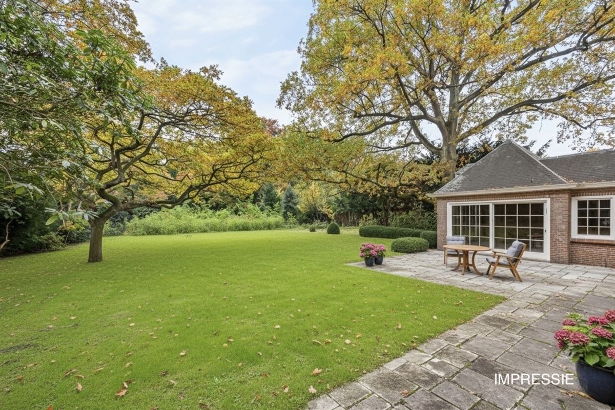 Karaktervolle Villa 1951 met Zuidwestgerichte Tuin