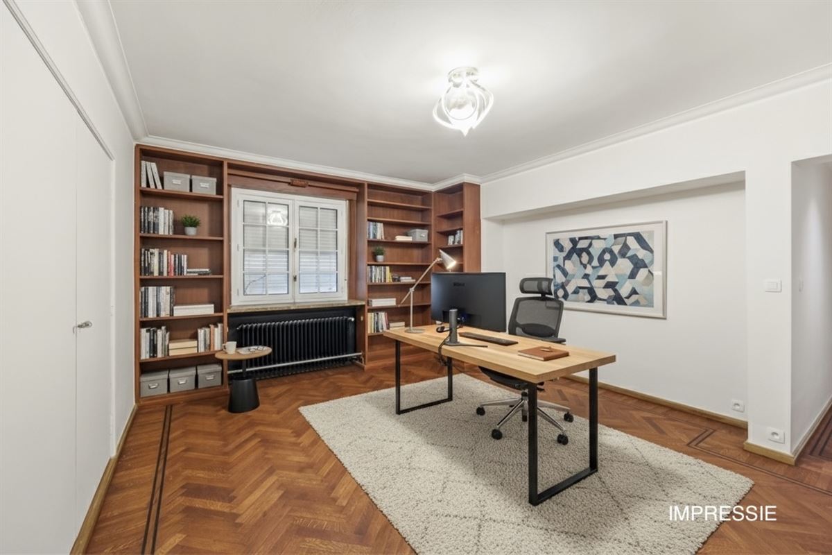 Karaktervolle Villa 1951 met Zuidwestgerichte Tuin