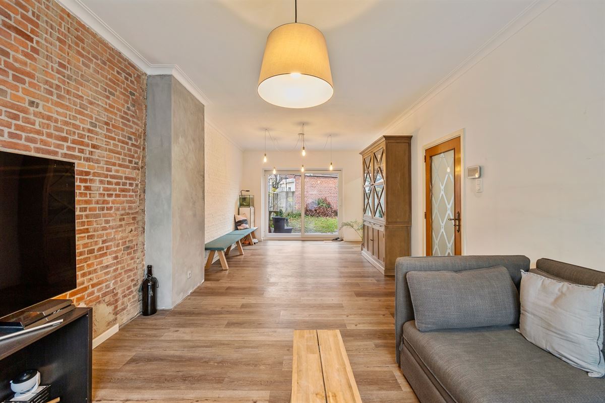 Instapklare en Ruime Gezinwoning met Tuin en Garage