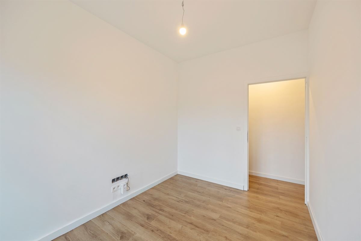 Instapklare en Ruime Gezinwoning met Tuin en Garage