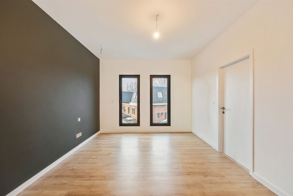 Instapklare en Ruime Gezinwoning met Tuin en Garage