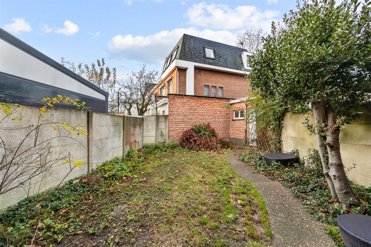 Instapklare en Ruime Gezinwoning met Tuin en Garage