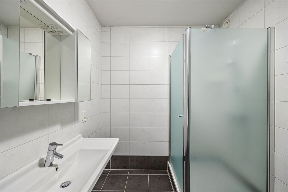 Lichtrijk Appartement met 2 Slaapkamers en Terras