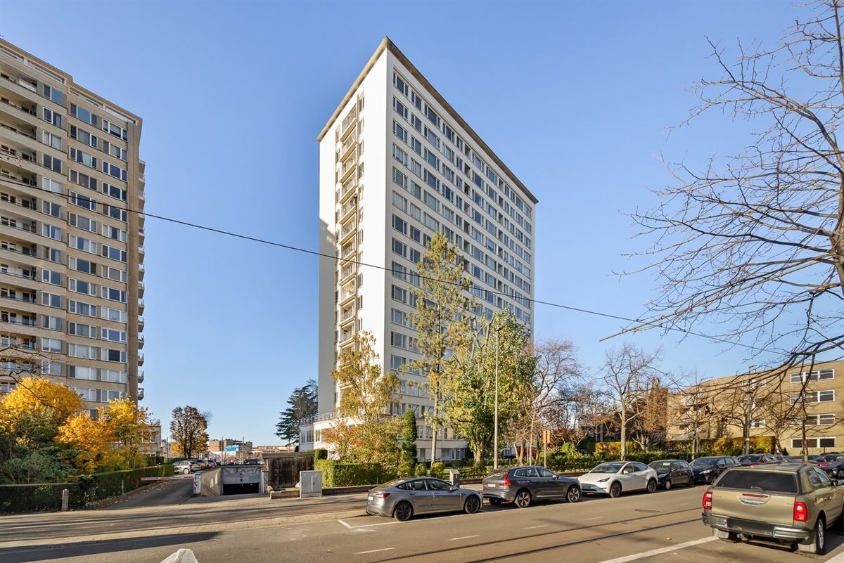 Gerenoveerd appartement met panoramisch uitzicht
