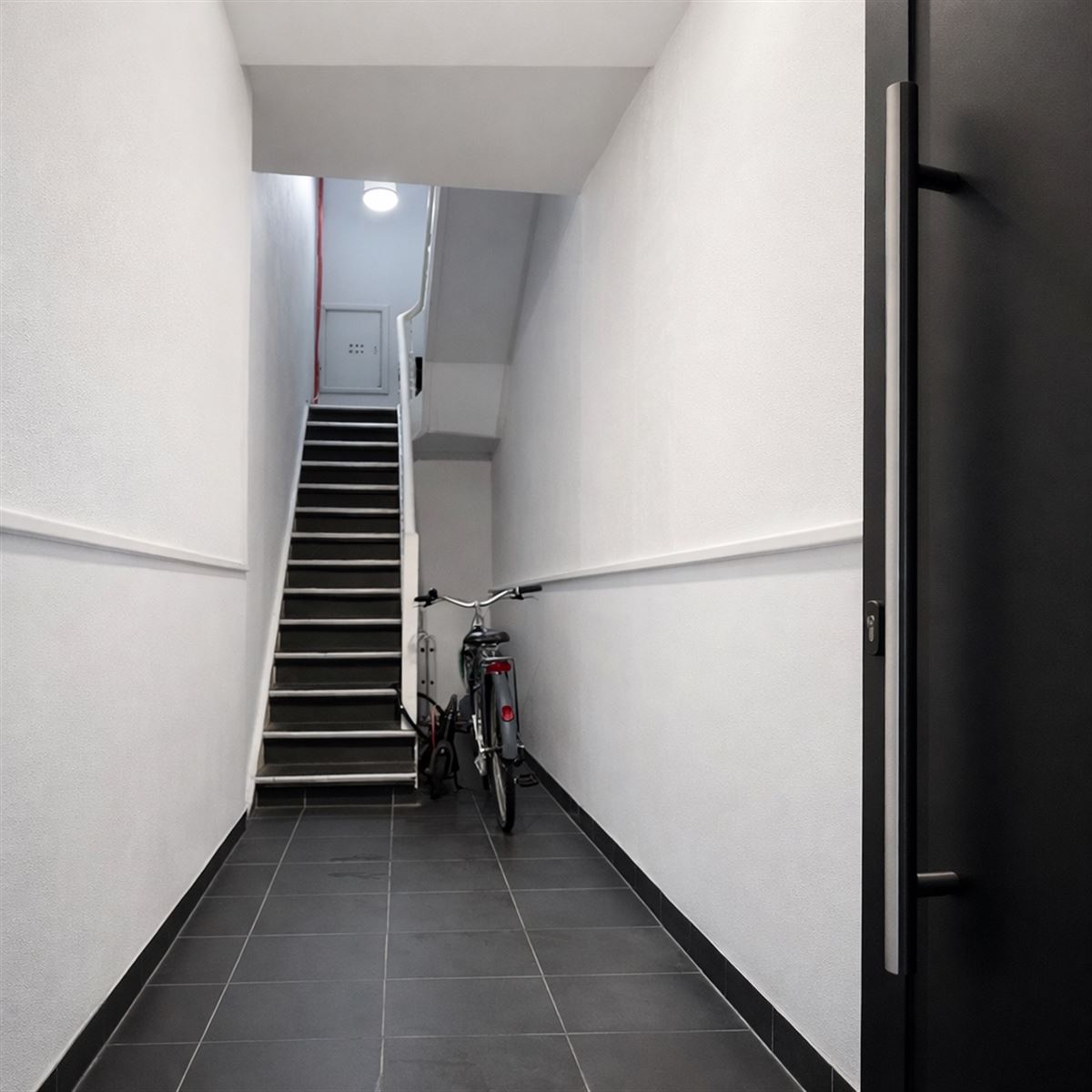 Instapklaar Appartement met 3 SLPKS nabij Centrum Antwerpen