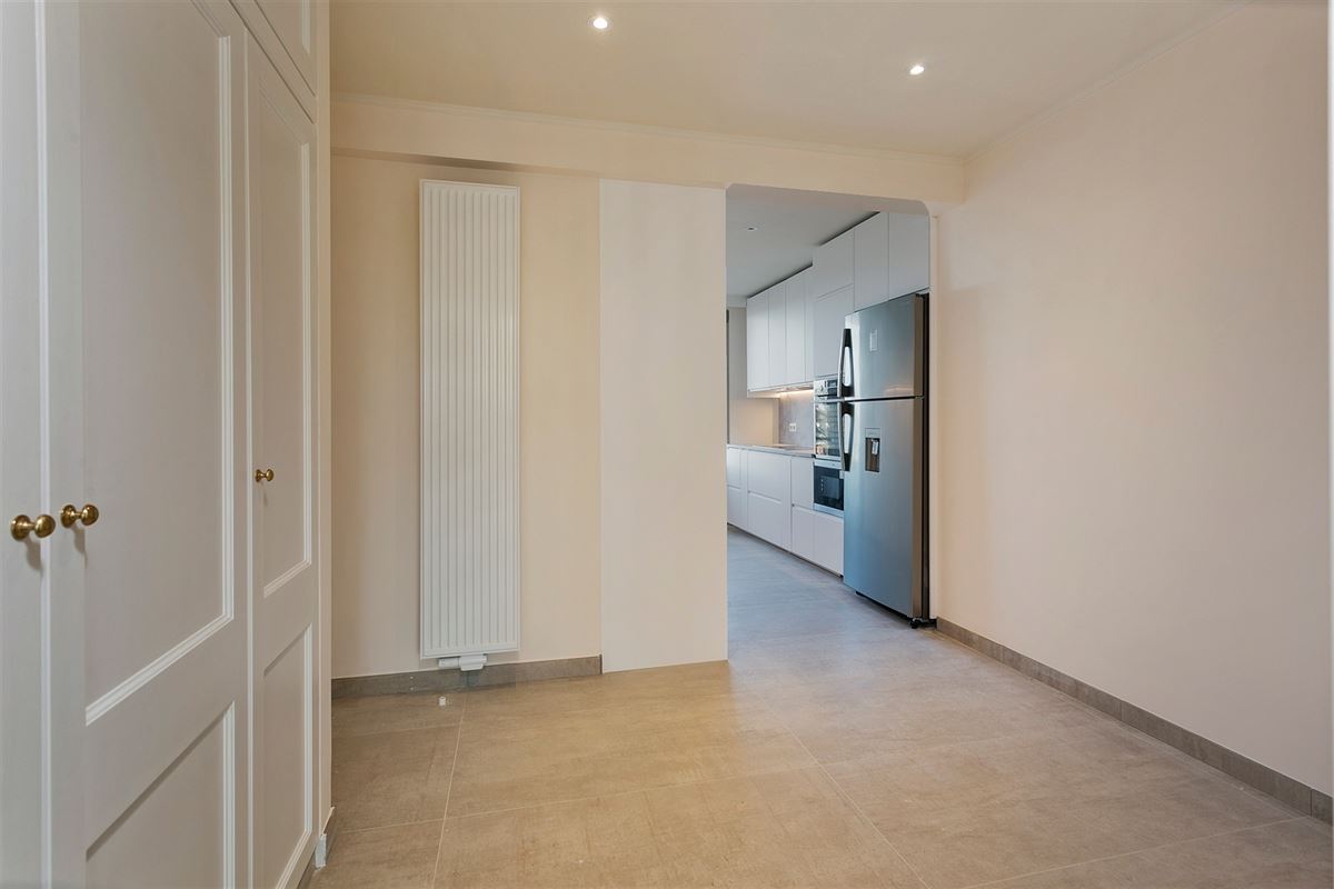 Volledig gerenoveerd, stijlvol en zonnig appartement van 145 m²