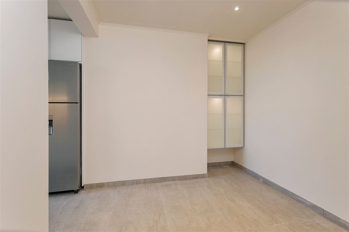 Volledig gerenoveerd, stijlvol en zonnig appartement van 145 m²