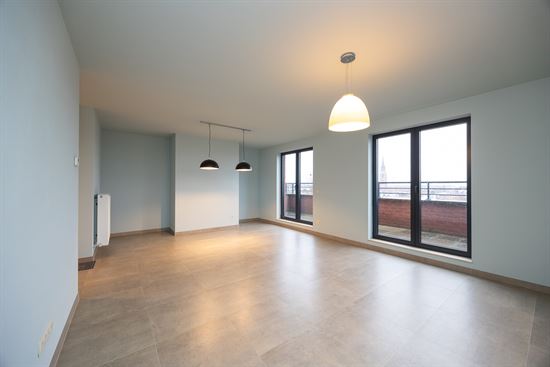 Dakappartement met Zuidgericht Terras en 2 Parkeerplaatsen