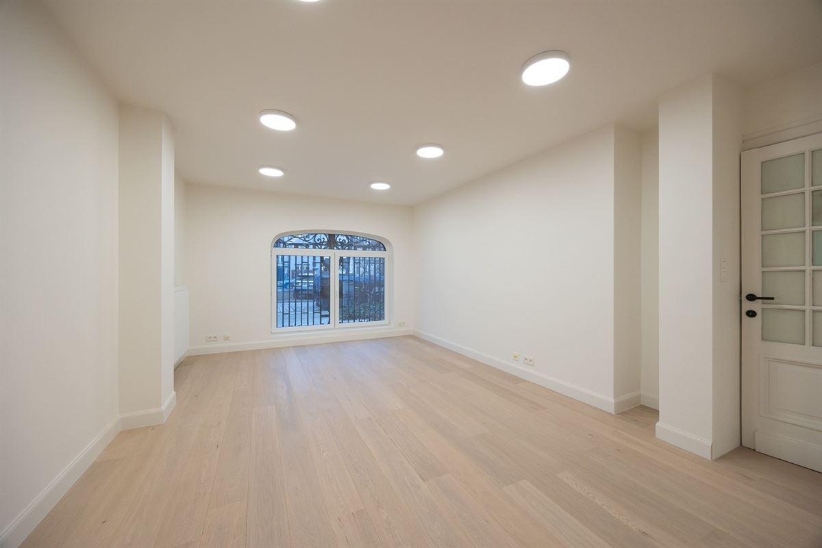Exclusief kantoorgebouw in Beaux-Artsstijl
