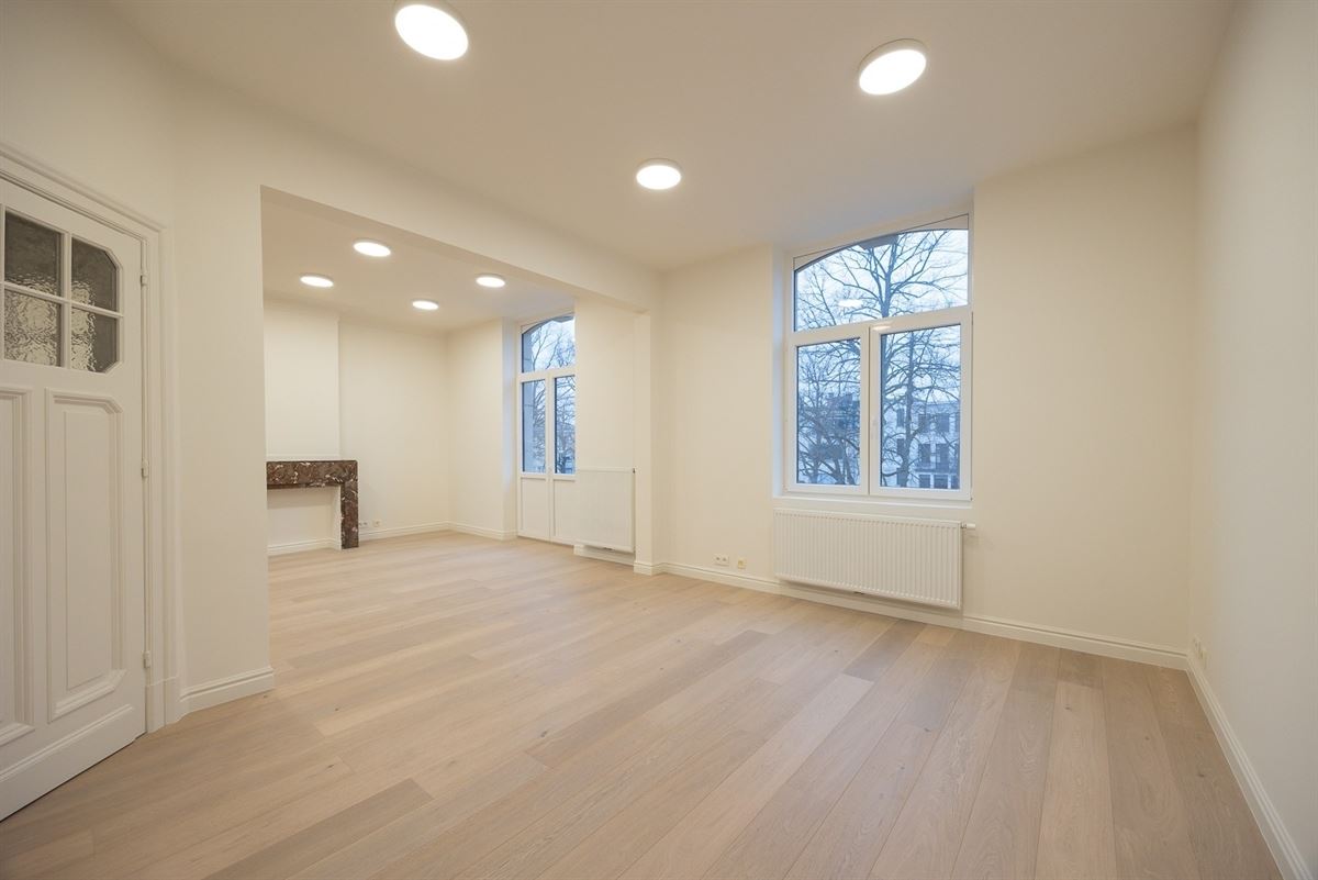 Exclusief kantoorgebouw in Beaux-Artsstijl
