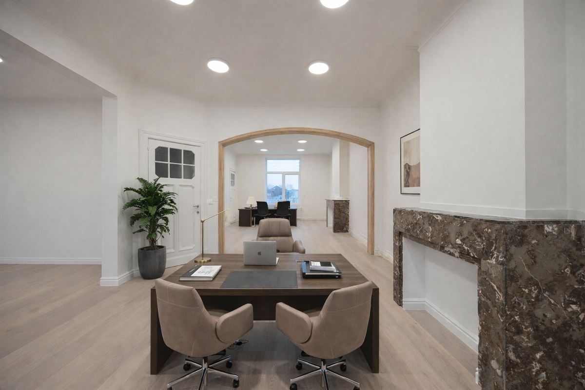 Exclusief kantoorgebouw in Beaux-Artsstijl