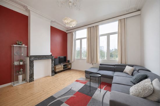 Charmant en lichtrijk appartement met authentieke elementen