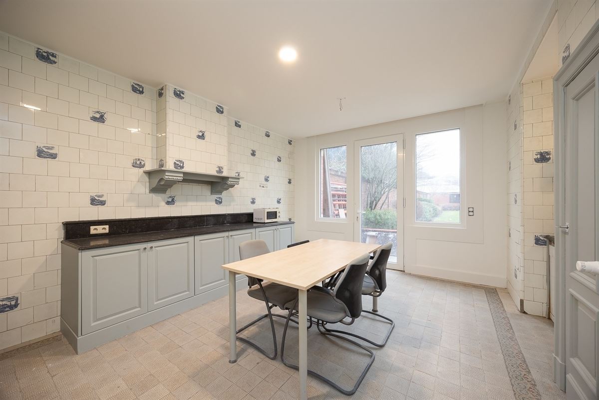 Exclusief kantoorgebouw in Beaux-Artsstijl