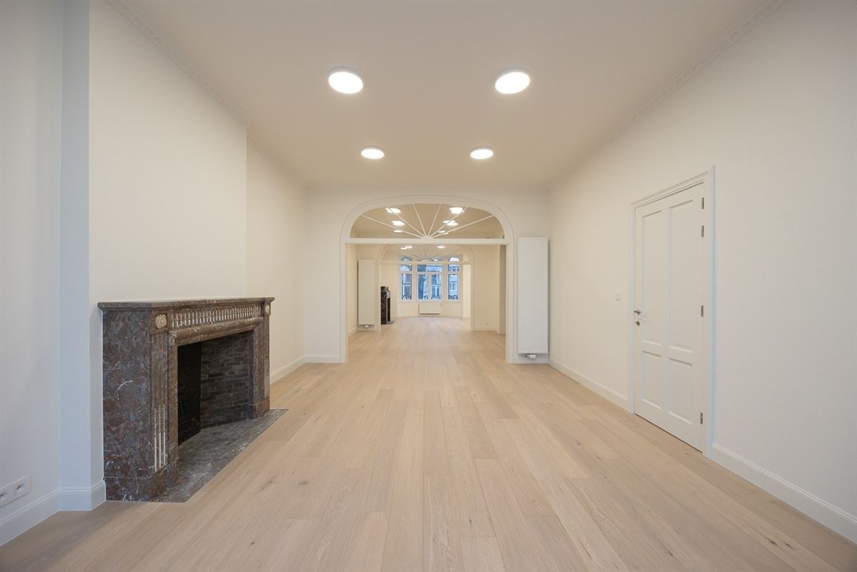 Exclusief kantoorgebouw in Beaux-Artsstijl