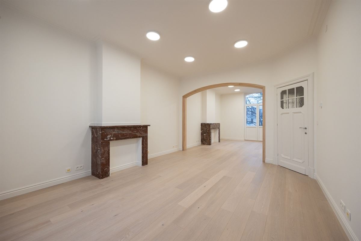 Exclusief kantoorgebouw in Beaux-Artsstijl