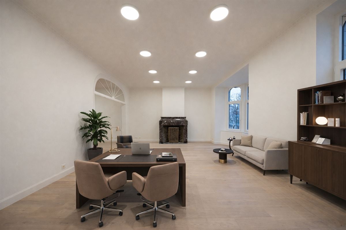 Exclusief kantoorgebouw in Beaux-Artsstijl