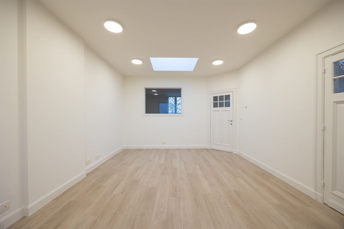 Exclusief kantoorgebouw in Beaux-Artsstijl