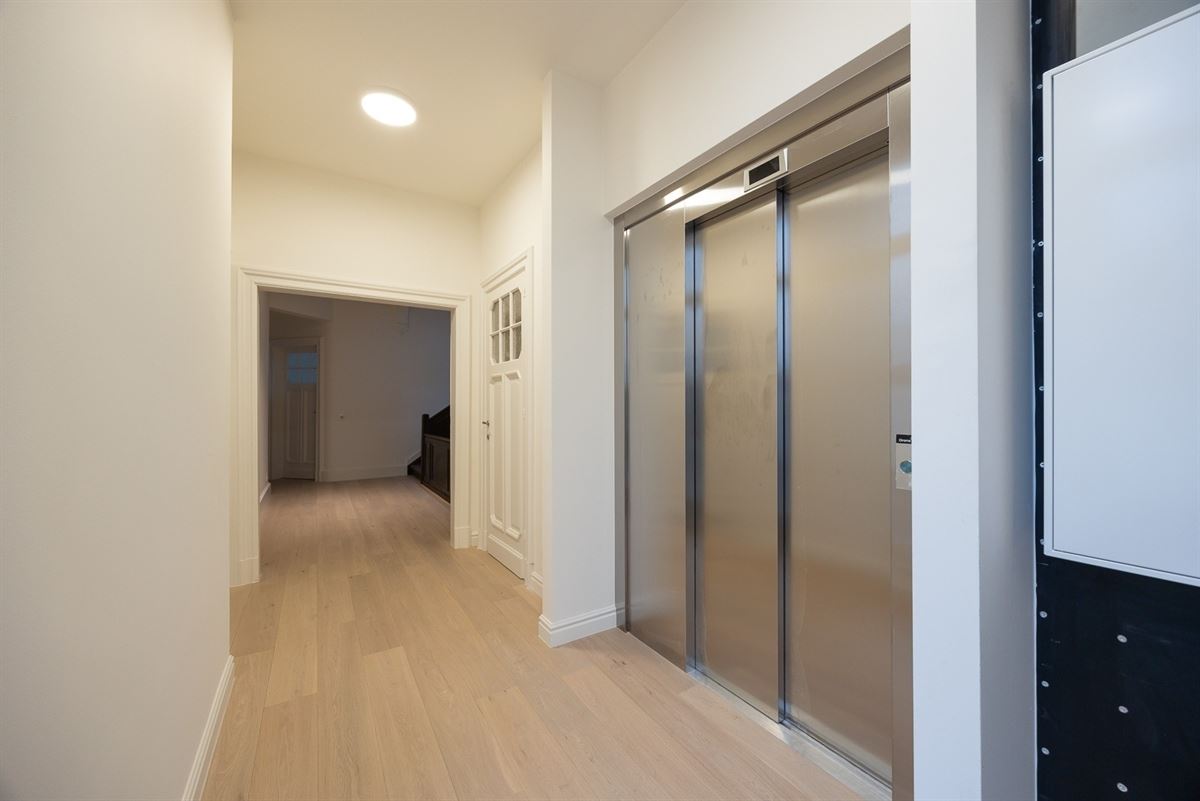 Exclusief kantoorgebouw in Beaux-Artsstijl