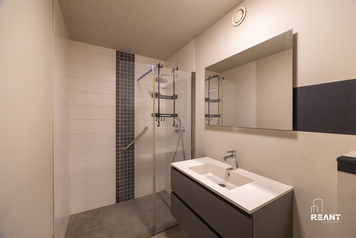 Gelijkvloers appartement (2023) met tuin en parkeerplaats