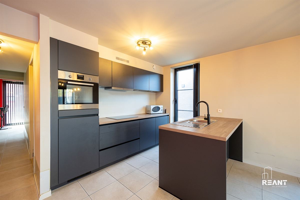 Gelijkvloers appartement (2023) met tuin en parkeerplaats
