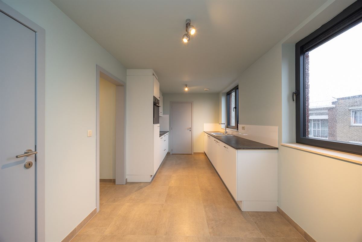 Dakappartement met Zuidgericht Terras en 2 Parkeerplaatsen