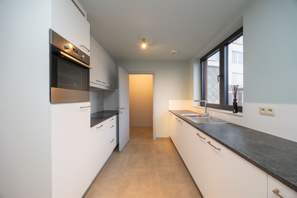 Dakappartement met Zuidgericht Terras en 2 Parkeerplaatsen