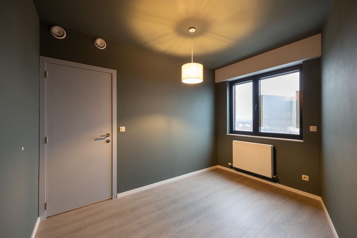 Dakappartement met Zuidgericht Terras en 2 Parkeerplaatsen