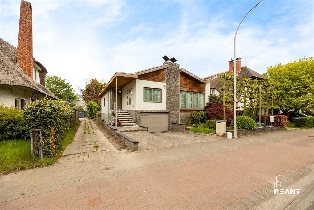 Charmante villa in gegeerde woonwijk Molenveld