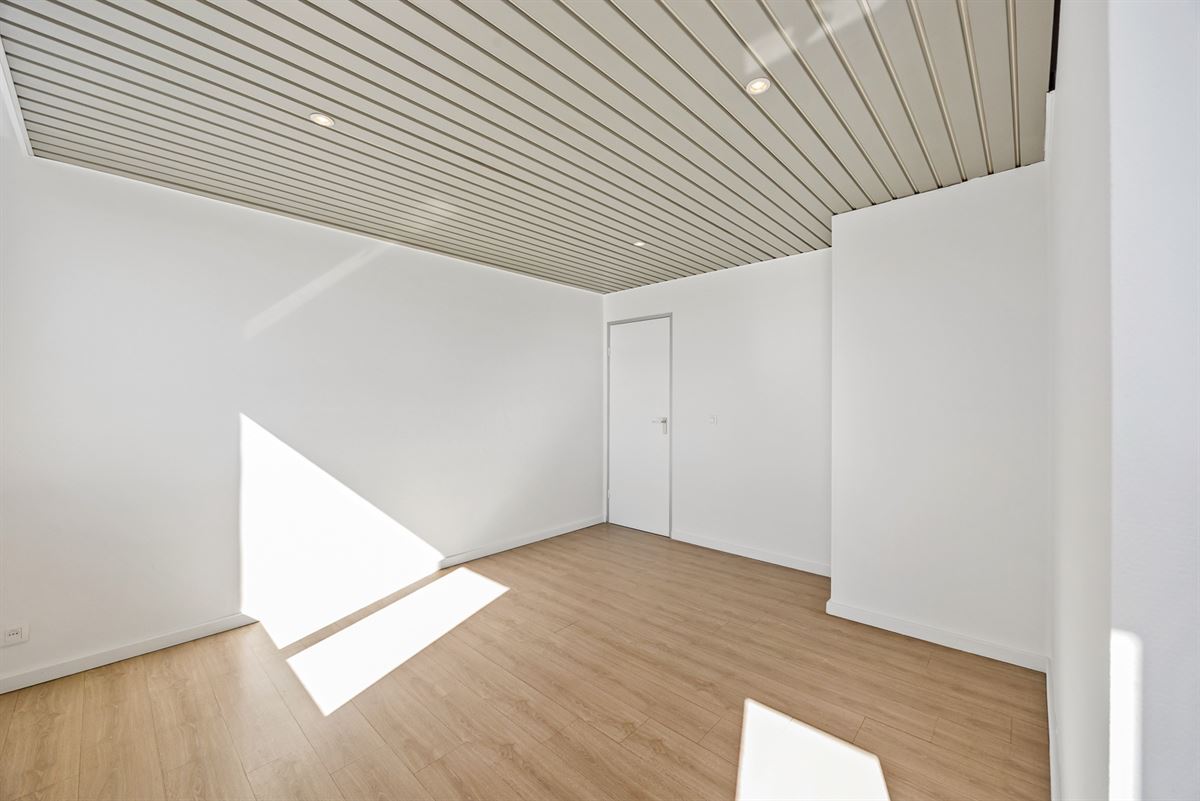 Dakappartement met zuider-dakterras en prachtig uitzicht.