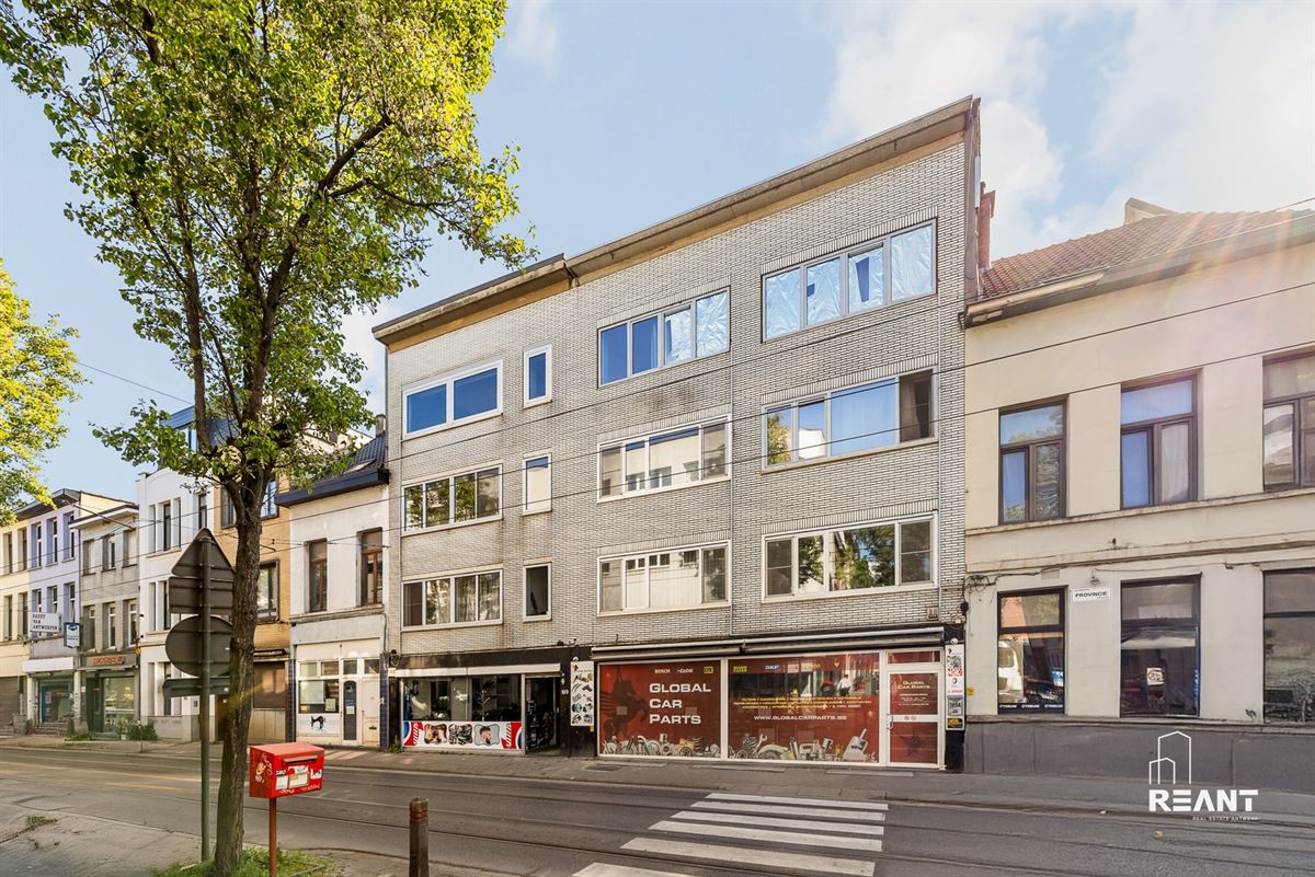 Ruim en karaktervol appartement van 91 m² met terras op toplocatie in Antwerpen